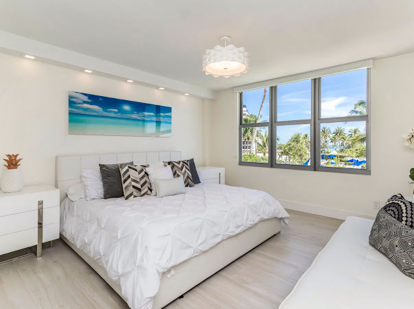 Luxury Oceanview Condo – Collins Ave #432