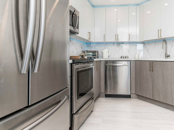 Luxury Oceanview Condo – Collins Ave #432